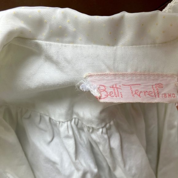 Baby White Nylon Floral Applique Christening Coat - Picture 7 of 12